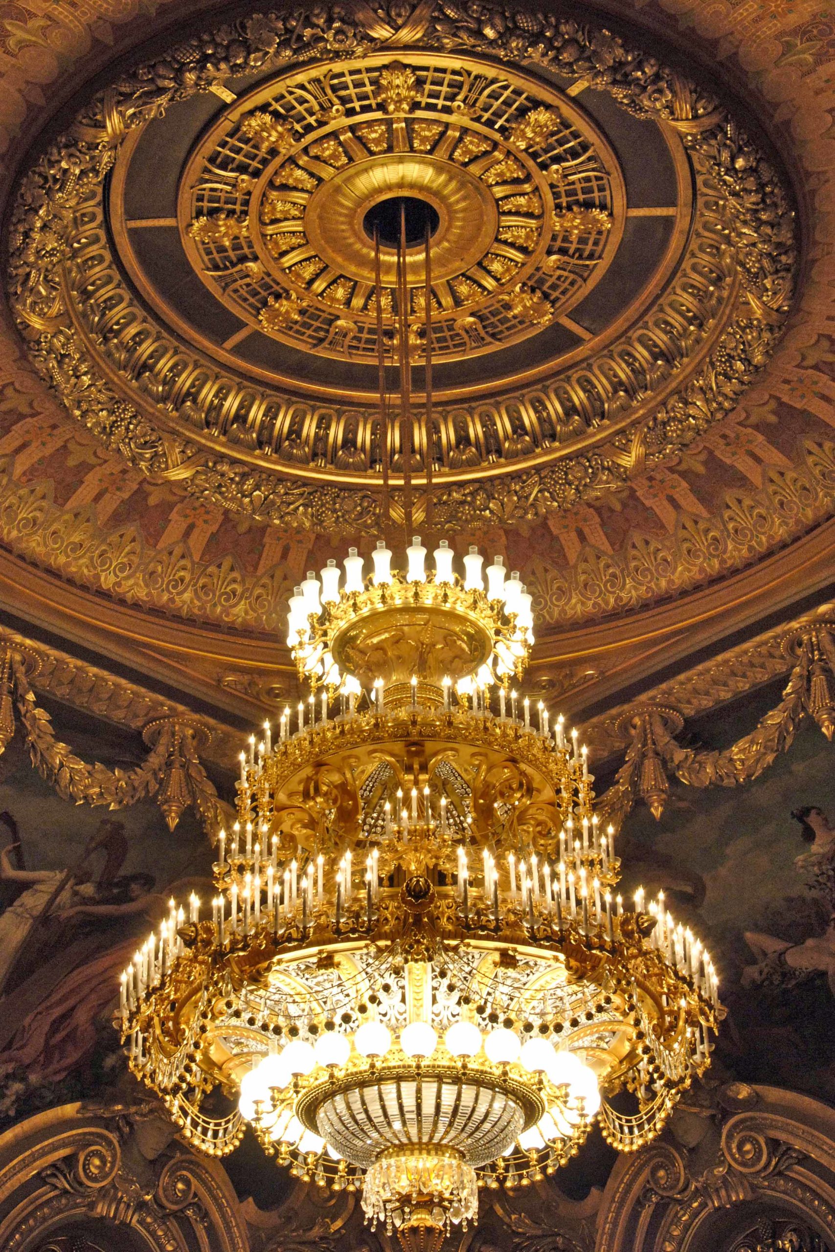 The Chandelier of Salle Garnier © Monaco Press Centre Photos