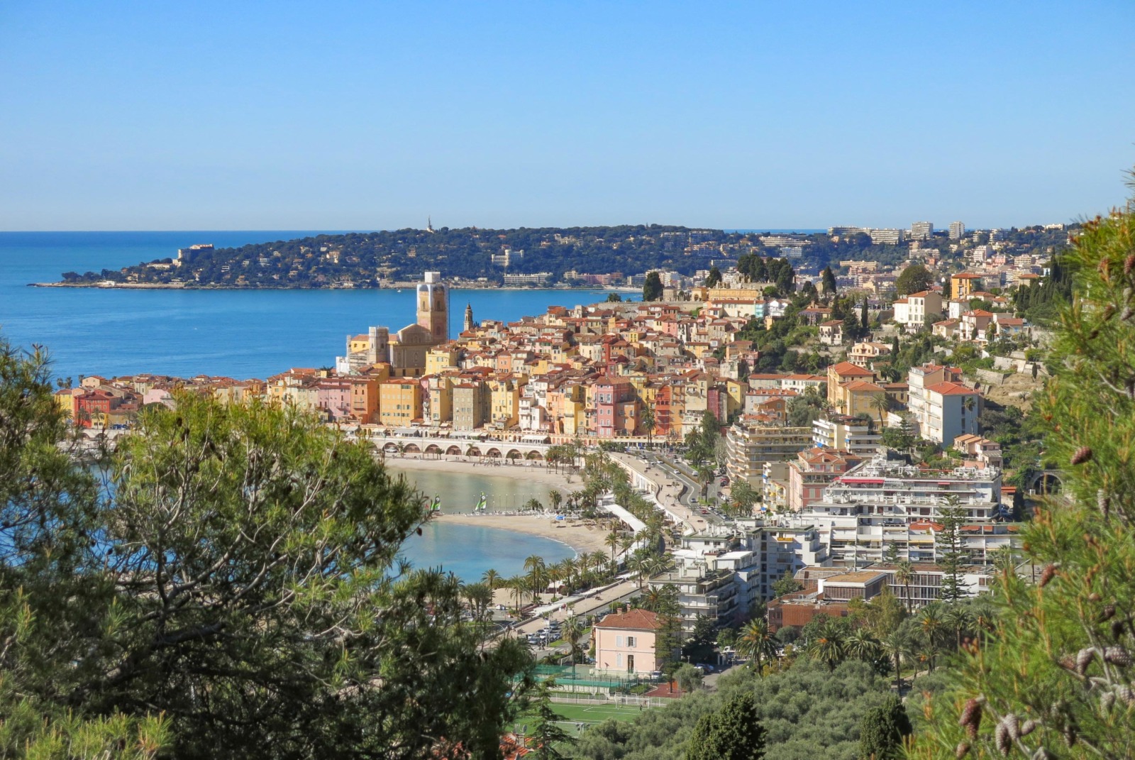 The old town of Menton from the Domaine des Colombières. Photo: Tangopaso (Public Domain)