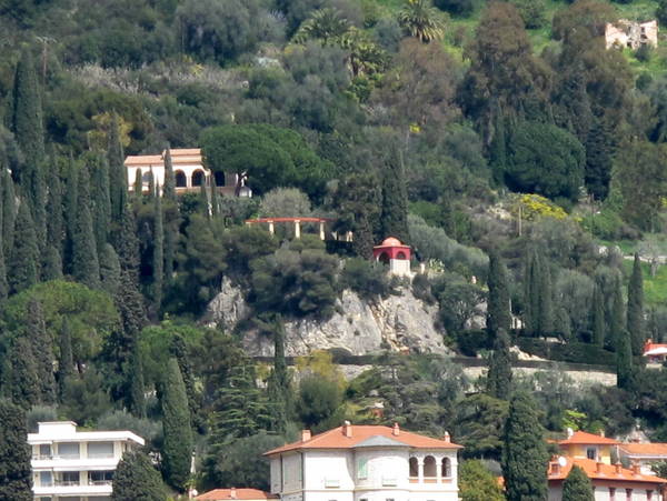 Domaine des Colombières by Tangopaso (Public Domain)