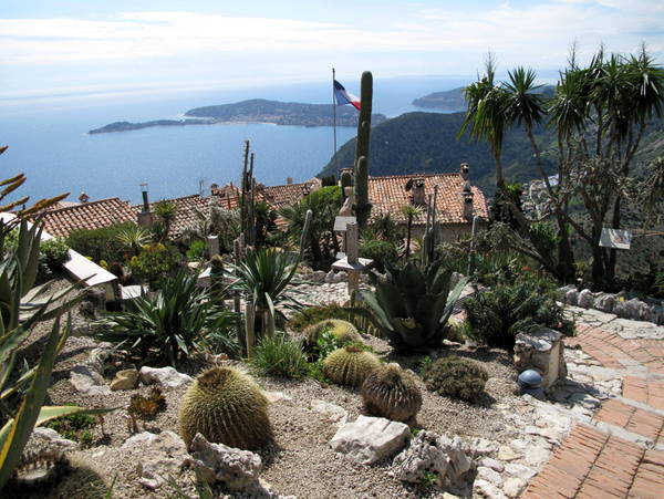 Eze exotic garden by Tangopaso (Public Domain)