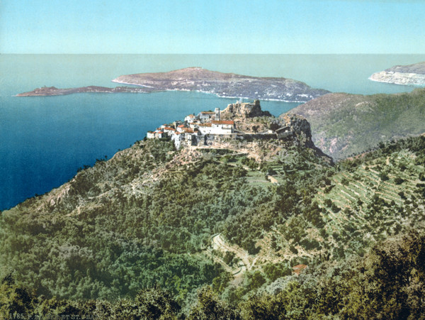 Eze_et_la_baie_de_Saint-Jean