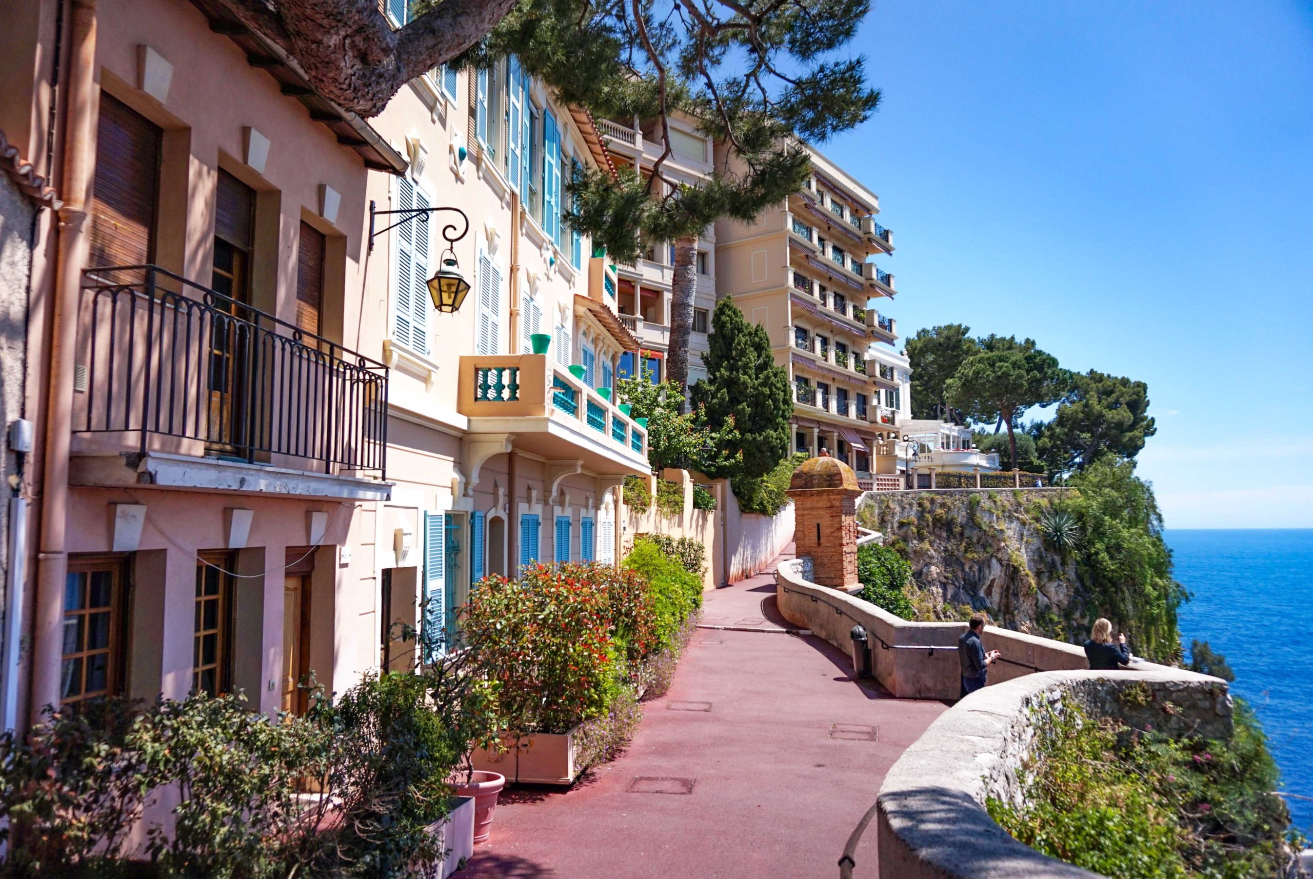 Rocher de Monaco Ruelle Sainte-Barbe © Tiia Monto - licence [CC BY-SA 3.0] from Wikimedia Commons