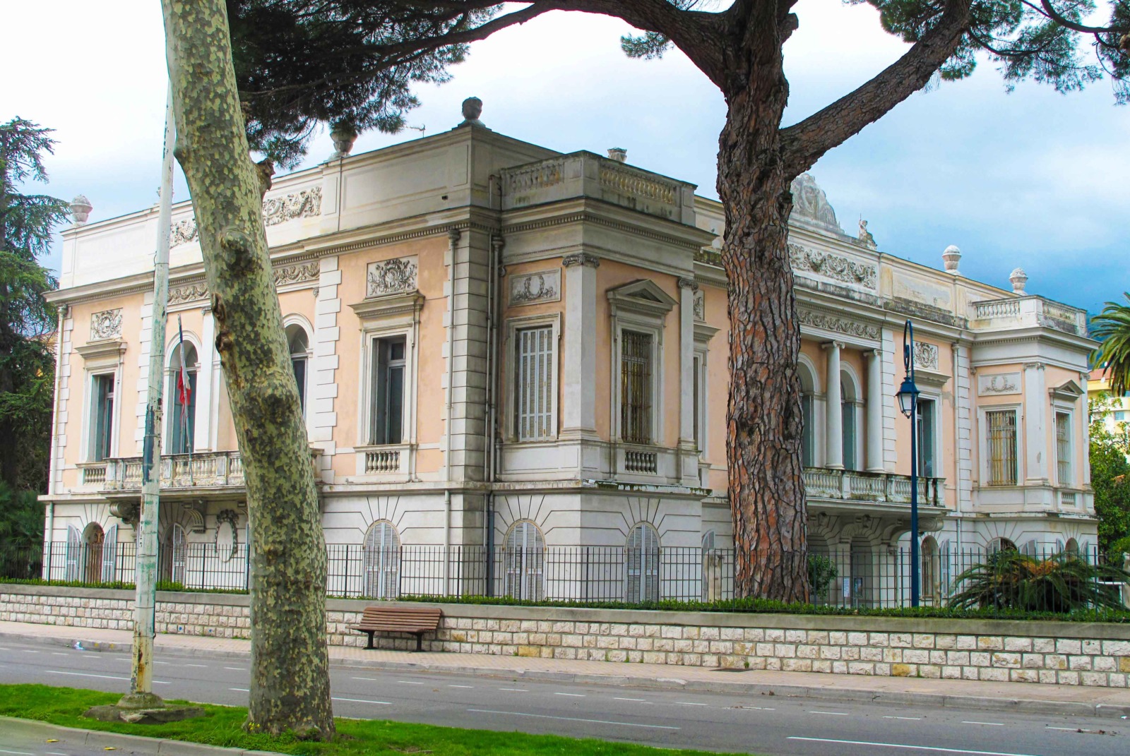 Palais Carnolès. Photo: Tangopaso (Public Domain)