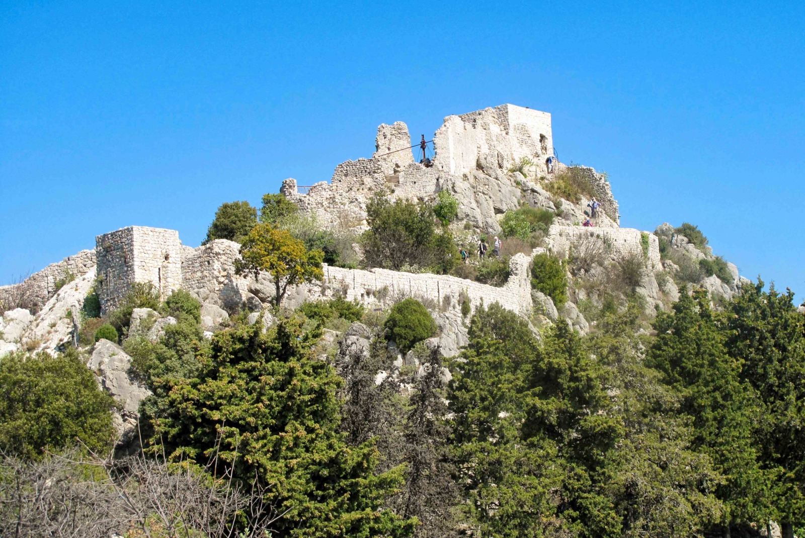 Sainte-Agnès - The castle ruins. Photo: Tangopaso (Public Domain)
