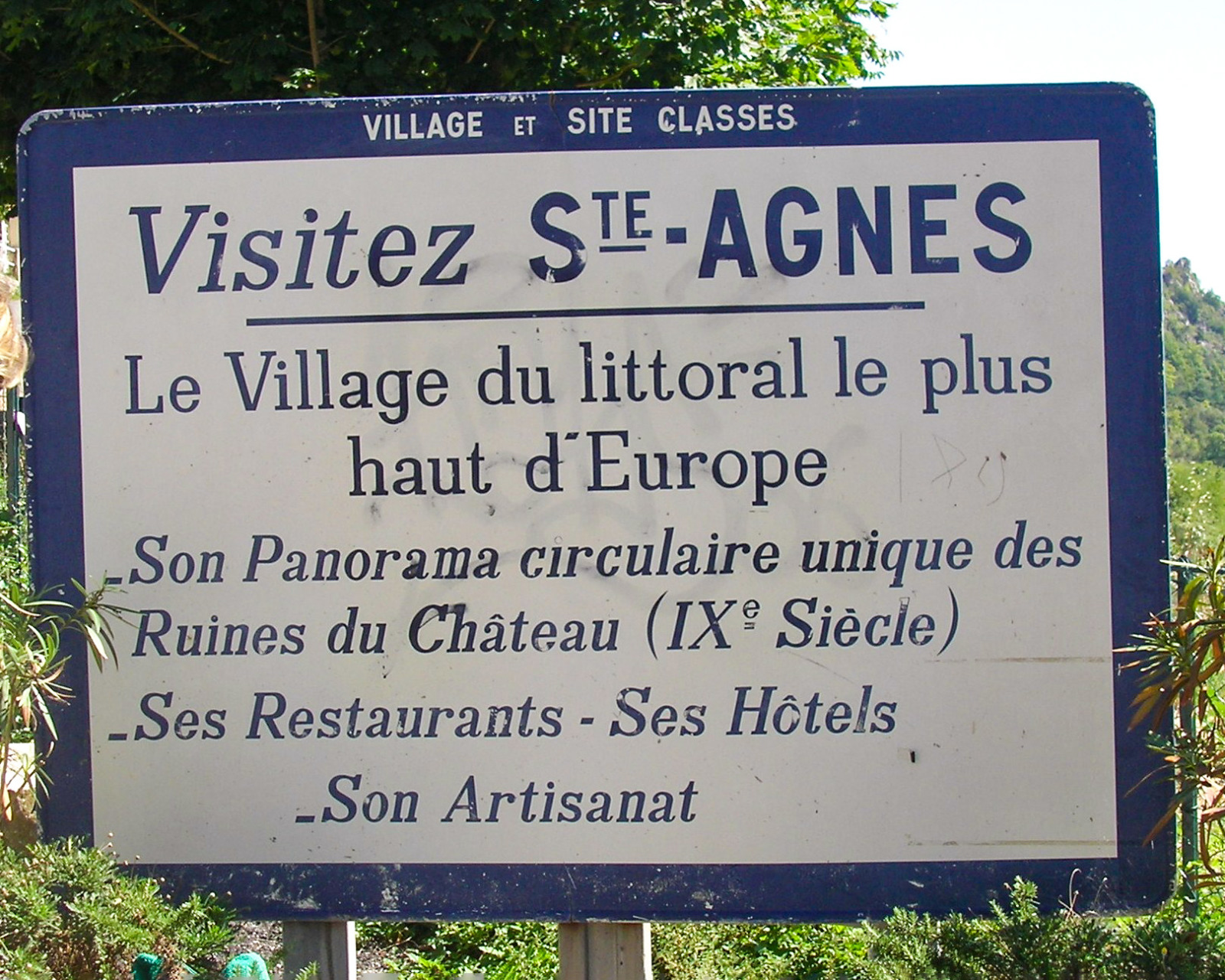 Welcome to Saint-Agnès! © Pmk58 - licence [CC BY-SA 3.0] from Wikimedia Commons