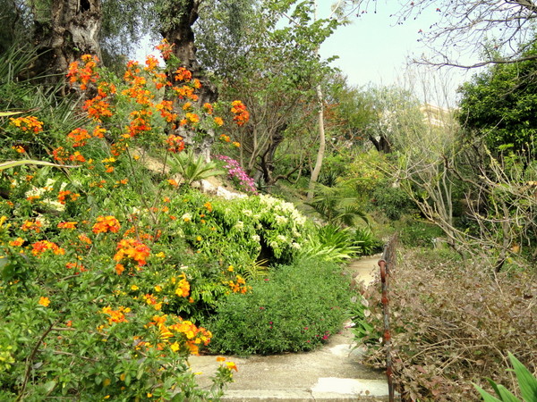 Val Rahmeh by Daderot (Public Domain)