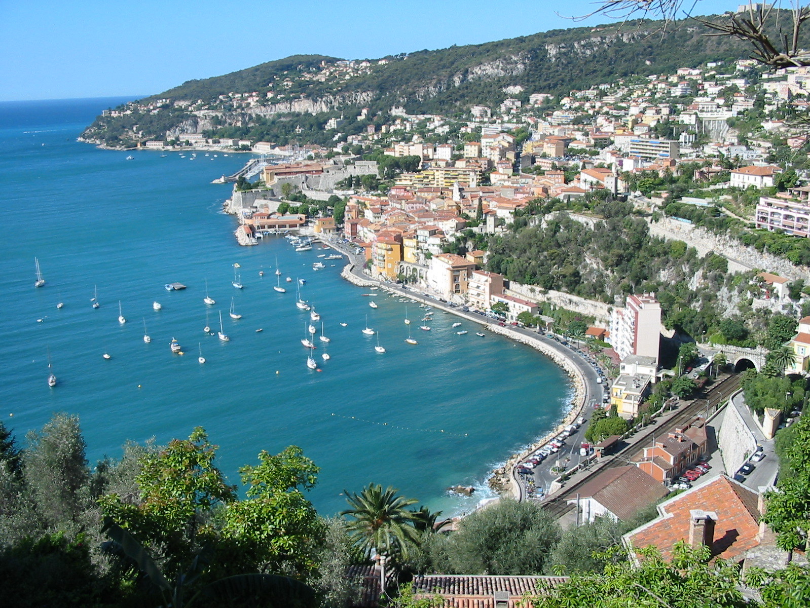 Villefranche-sur-Mer - licence [CC BY-SA 2.0-uk] from Wikimedia Commons