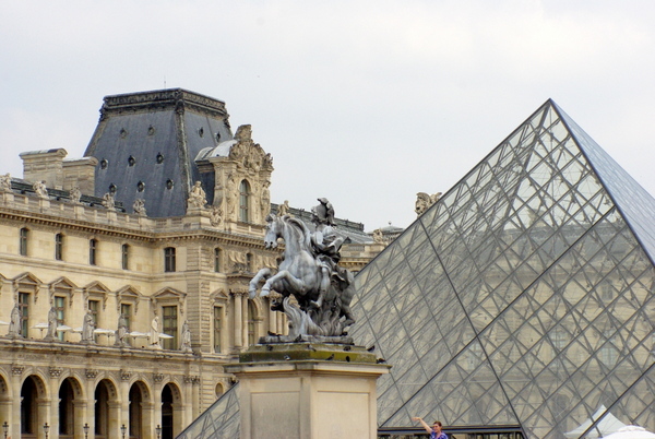 The Louvre © French Moments