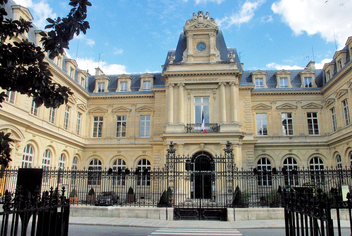 The Town-Hall of the 3rd arrondissement of Paris © French Moments