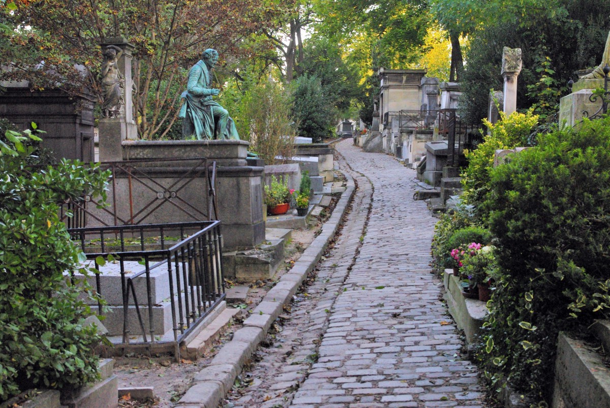 Père Lachaise Cemetery © French Moments