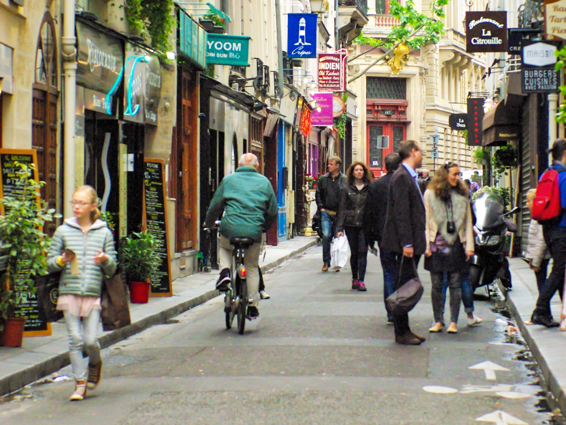 Sixth arrondissement - Rue Grégoire de Tours © French Moments