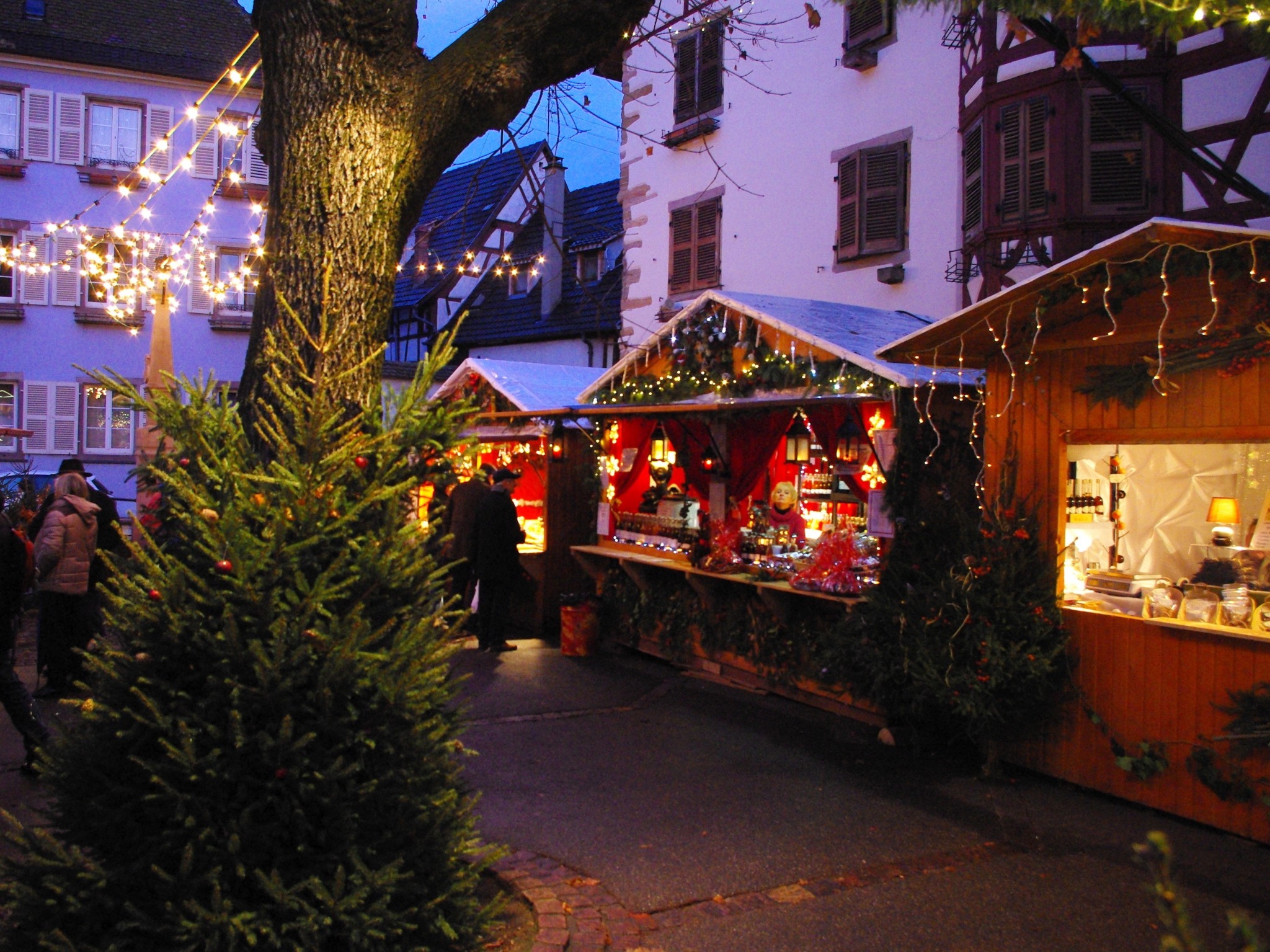 Christmas Market of Eguisheim, Alsace © French Moments