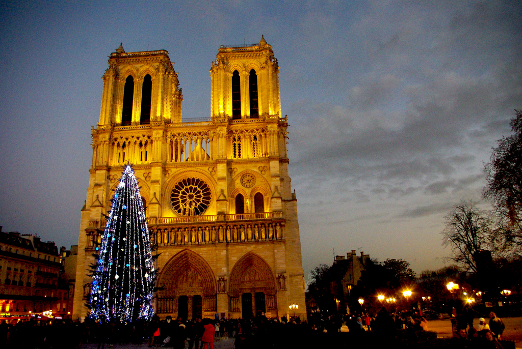 Notre-Dame Christmas 01 © French Moments