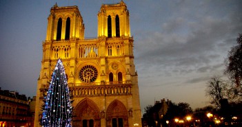 Notre-Dame Christmas 01 © French Moments