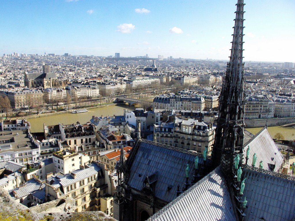 View of the cathedral's spire © French Moments