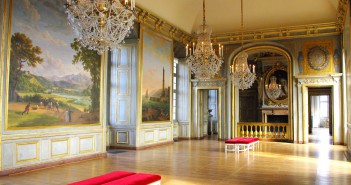 A morning visit inside the chateau of Maisons-Laffitte Chateau Maisons Laffitte Interior 29 copyright French Moments