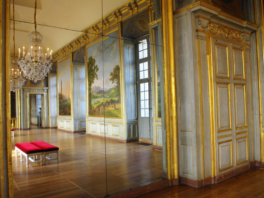 Chateau Maisons Laffitte Interior 31 copyright French Moments