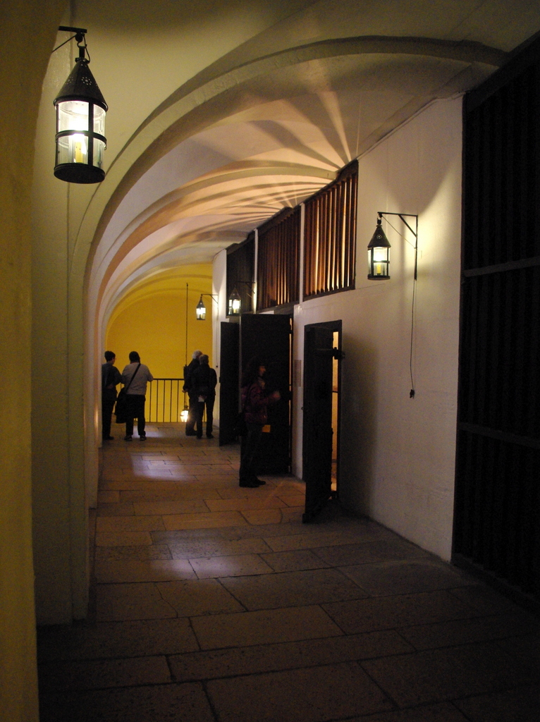A hallway in the Conciergerie © French Moments