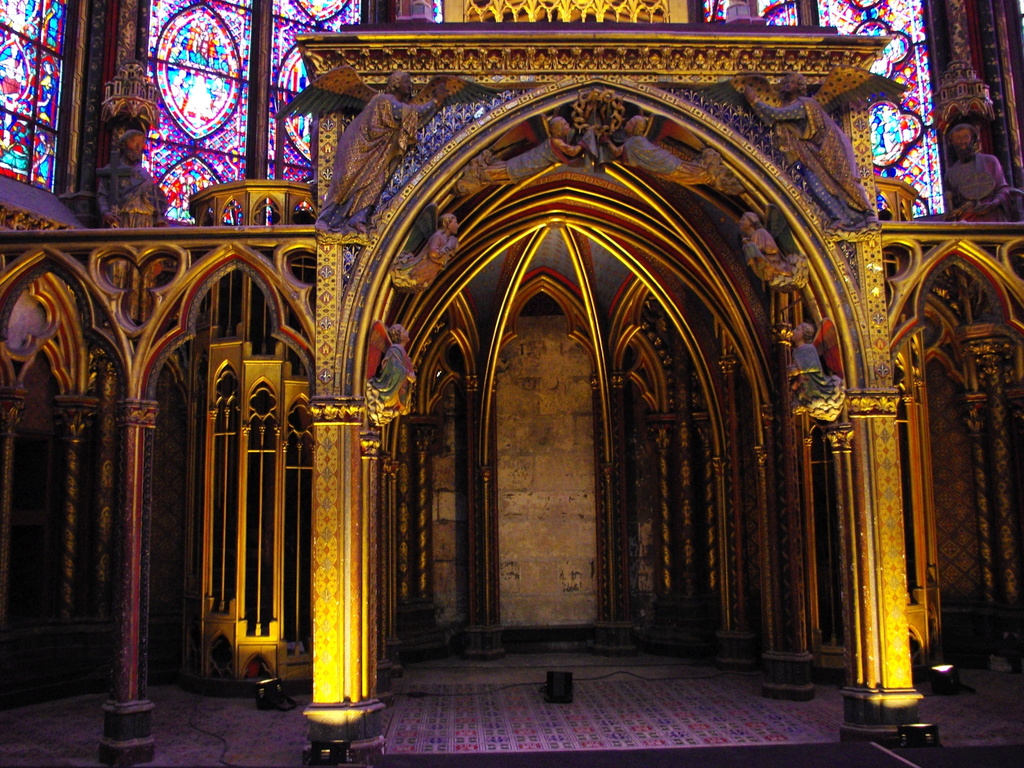 Upper Chapel of Sainte-Chapelle © French Moments