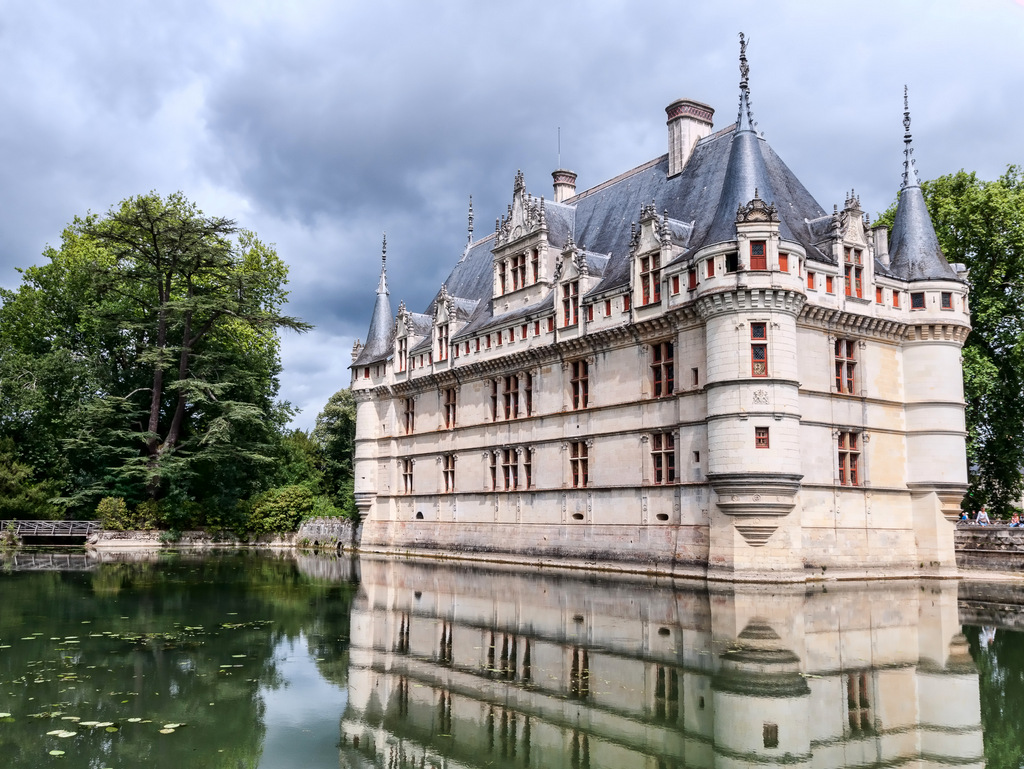 Azay-le-Rideau © Jean-Christophe BENOIST  - licence [CC BY 3.0] from Wikimedia Commons