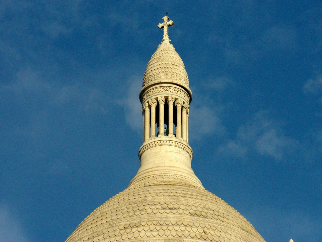 Cross of Dome Sacré-Coeur © French Moments