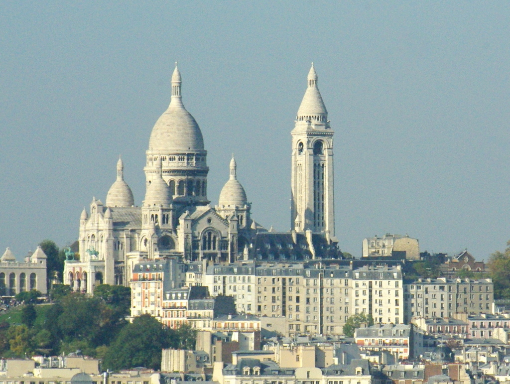 Sacré-Coeur from Rue G Lardennois © French Moments