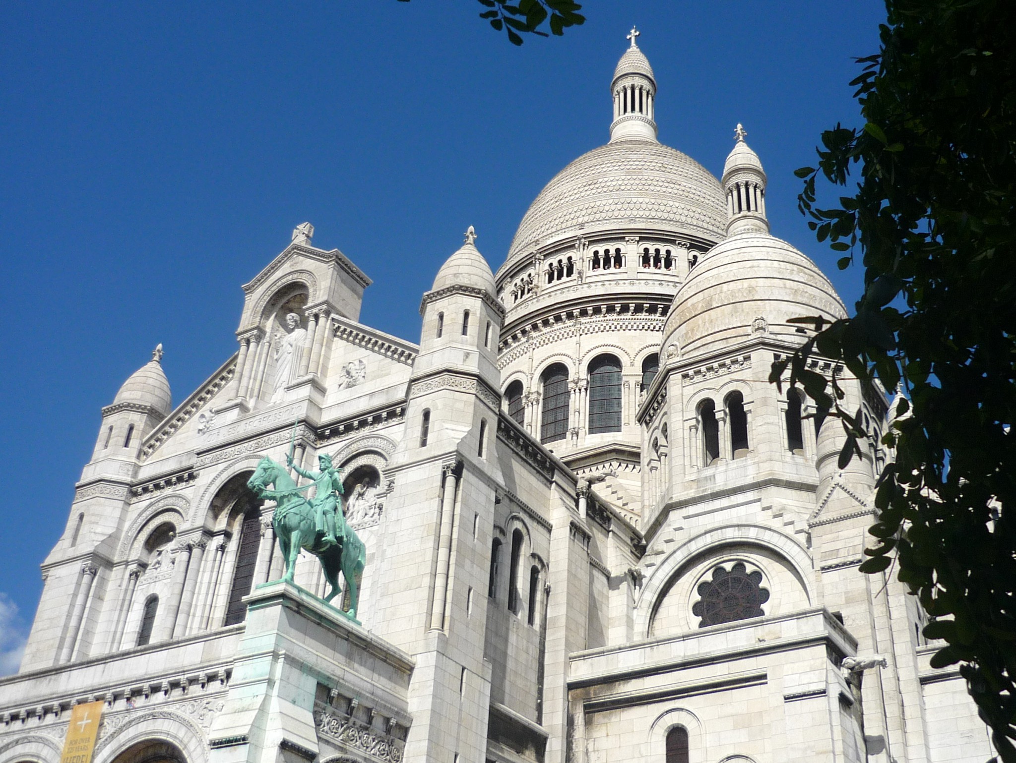Sacré-Cœur Basilica in Montmartre © French Moments