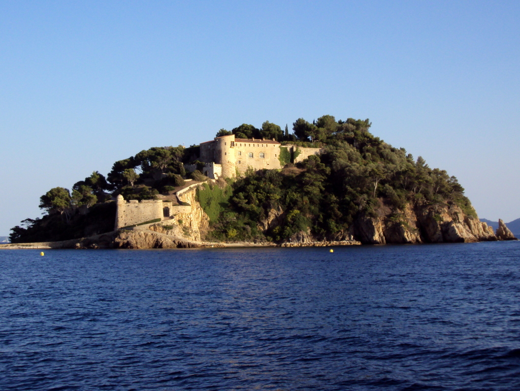 Brégançon Fort © Patrub01 - licence [CC BY-SA 3.0] from Wikimedia Commons