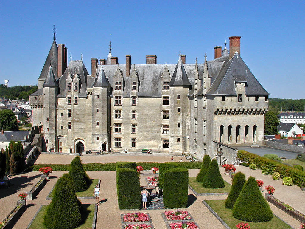 Langeais Castle © sybarite48 - licence [CC BY 2.0] from Wikimedia Commons