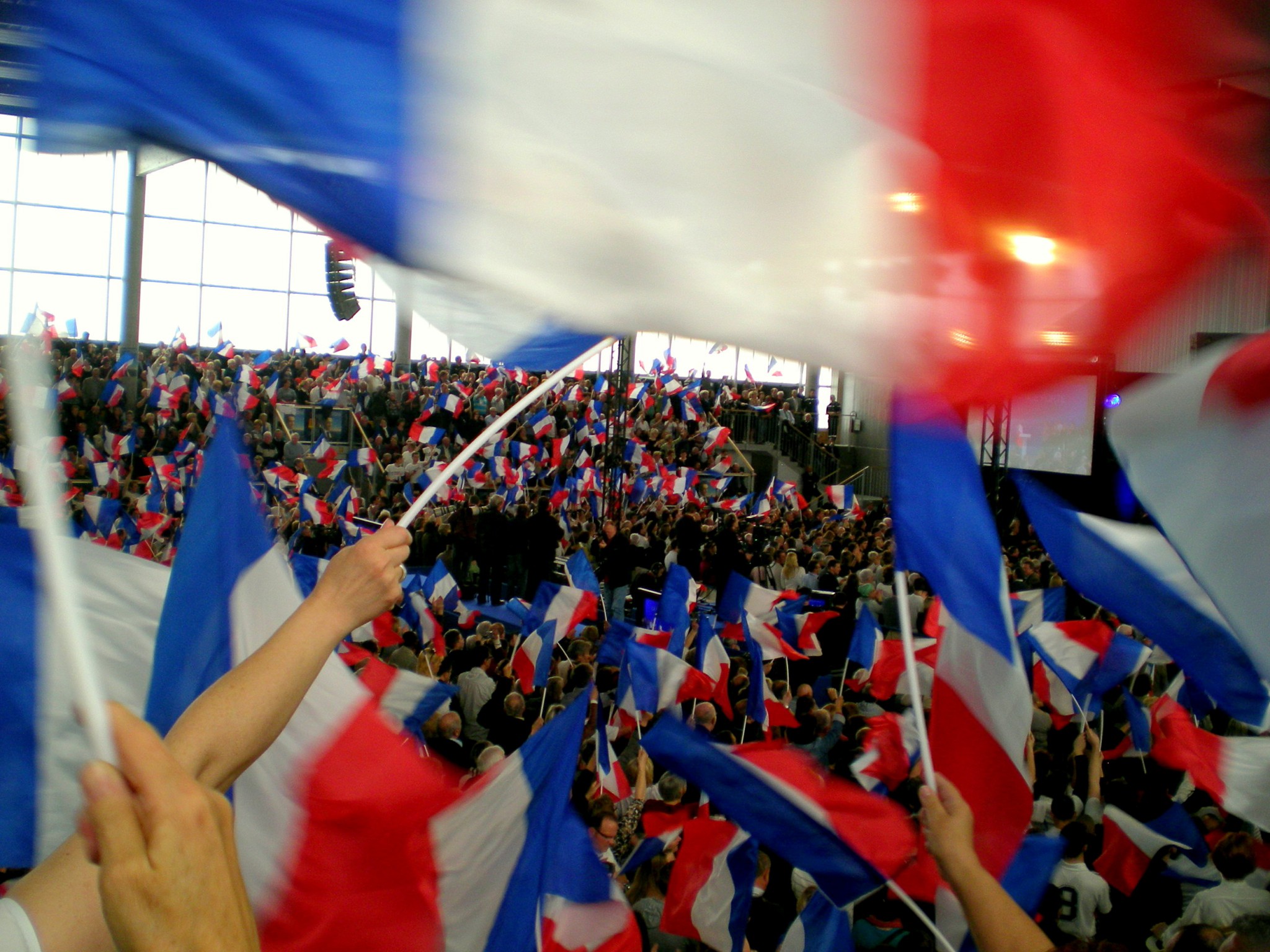 Meeting of candidate Sarkozy in Cernay, Alsace © French Moments