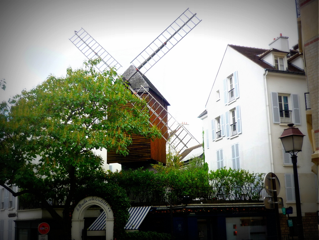 Bal du Moulin de La Galette: A Visual of The French Celebration