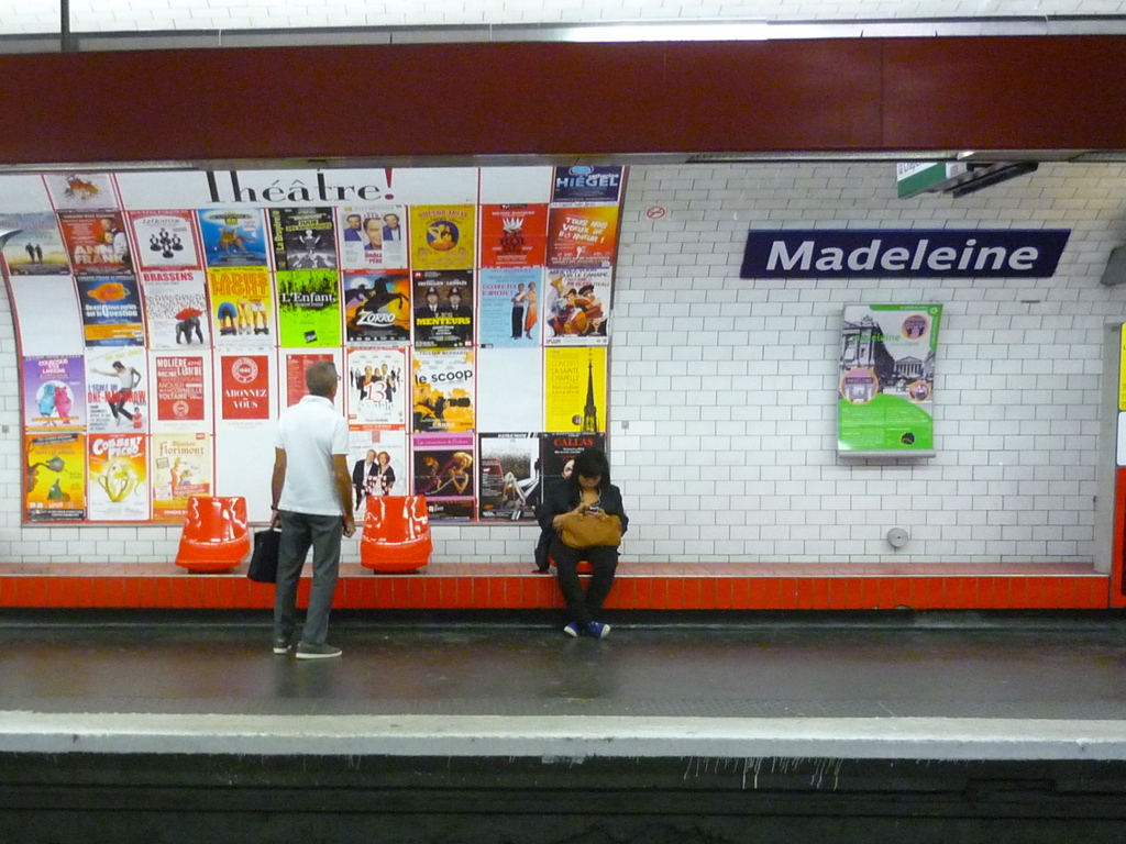 Métro Station Madeleine © French Moments