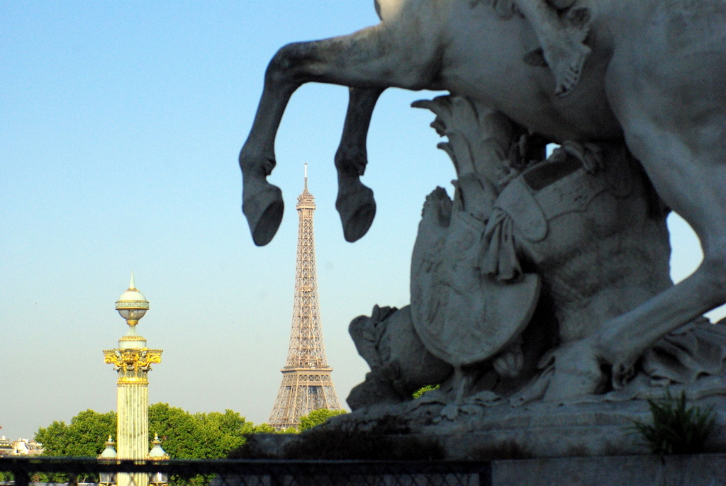 Place de la Concorde Early Morning © French Moments