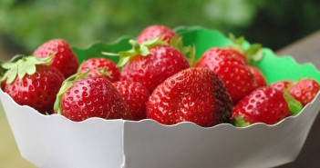 Sweet sweet strawberries Strawberries © French Moments