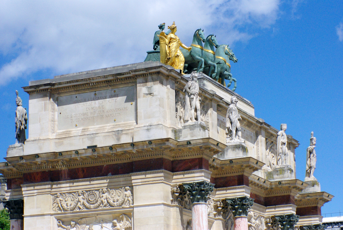 Upper frieze of Arc du Carrousel © French Moments