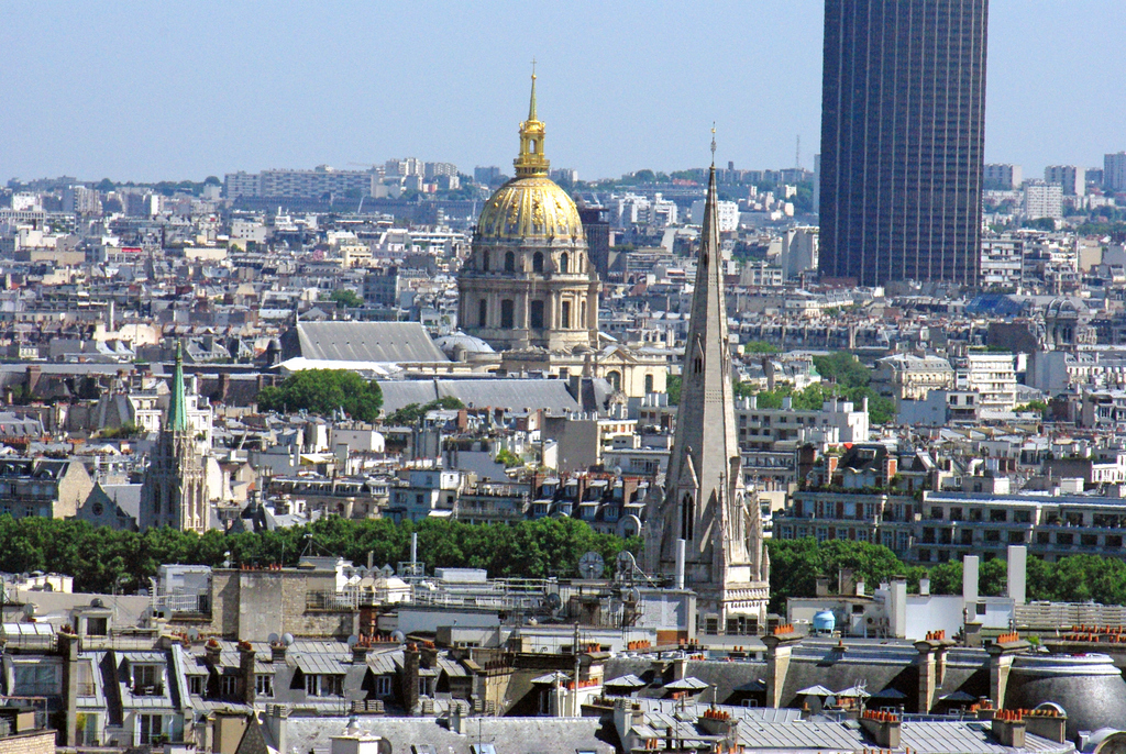 Paris - View of Avenue des Champs-Élysées from Arc de Trio…