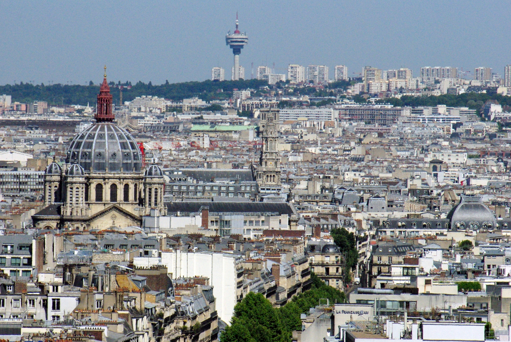 The view from the top of the Arc de Triomphe © French Moments