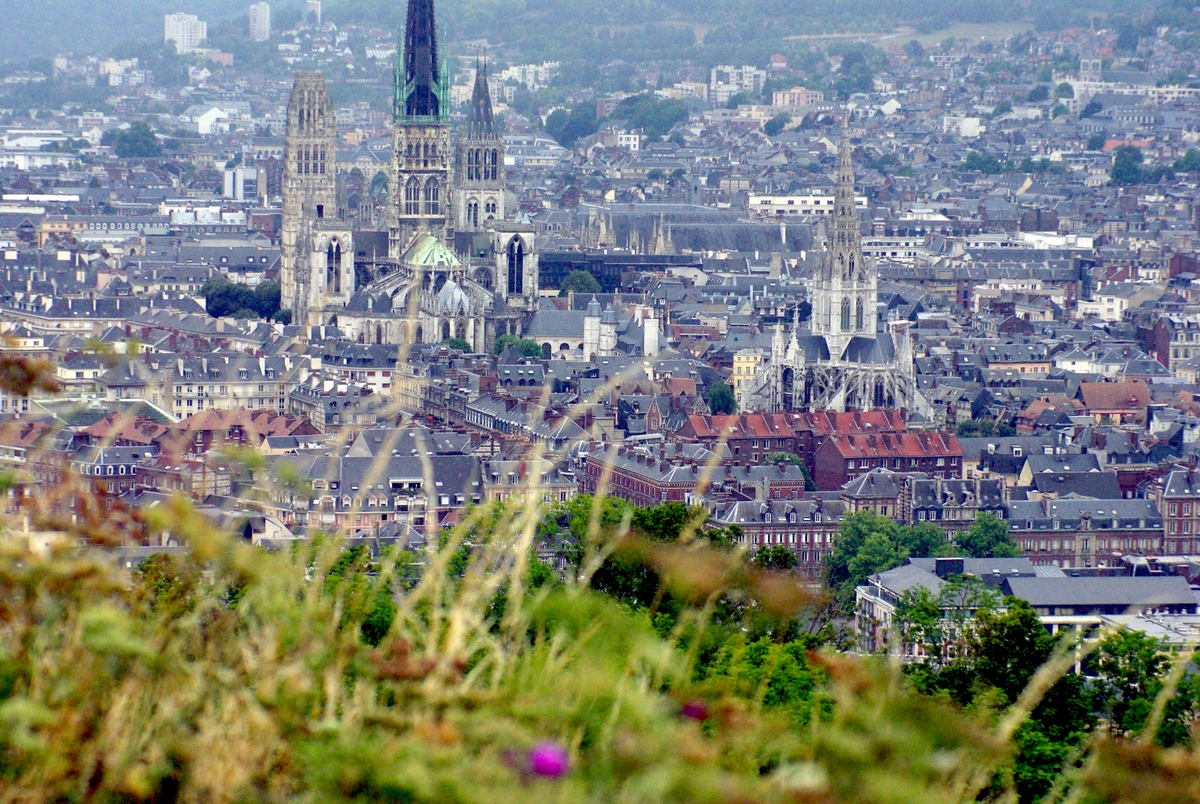 Côte Sainte Catherine in Rouen © French Moments
