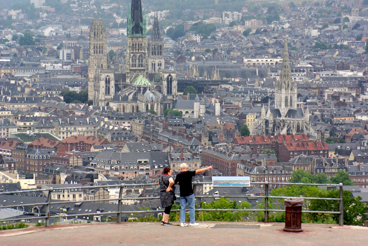 Rouen cathedral seen from Côte Sainte-Catherine © French Moments