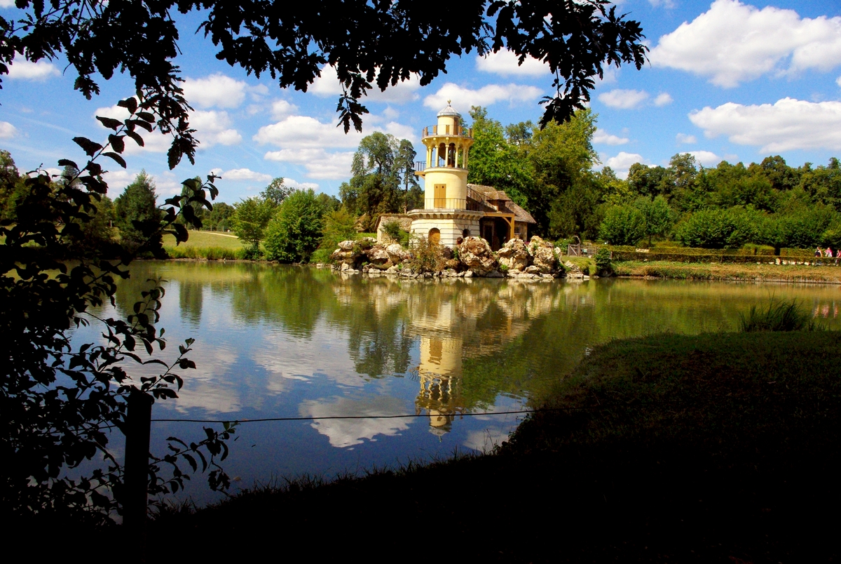 Excursions à la journée en Île-de-France - Hameau de Marie-Antoinette Versailles 02 © French Moments