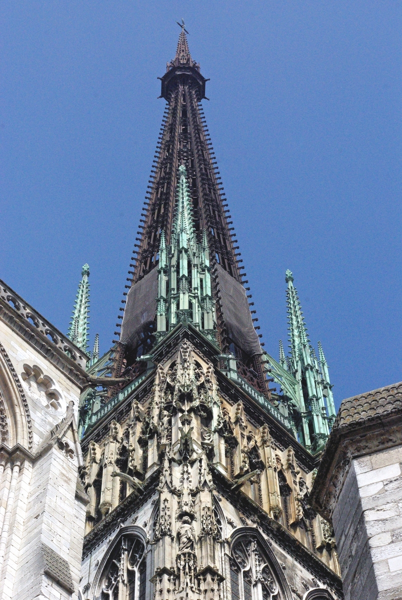 Tour Lanterne - Lantern Tower of Rouen Cathedral © French Moments