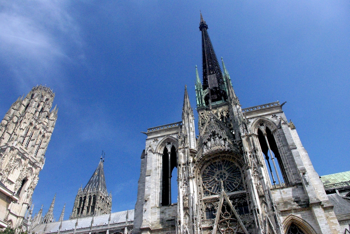 tour en feu rouen