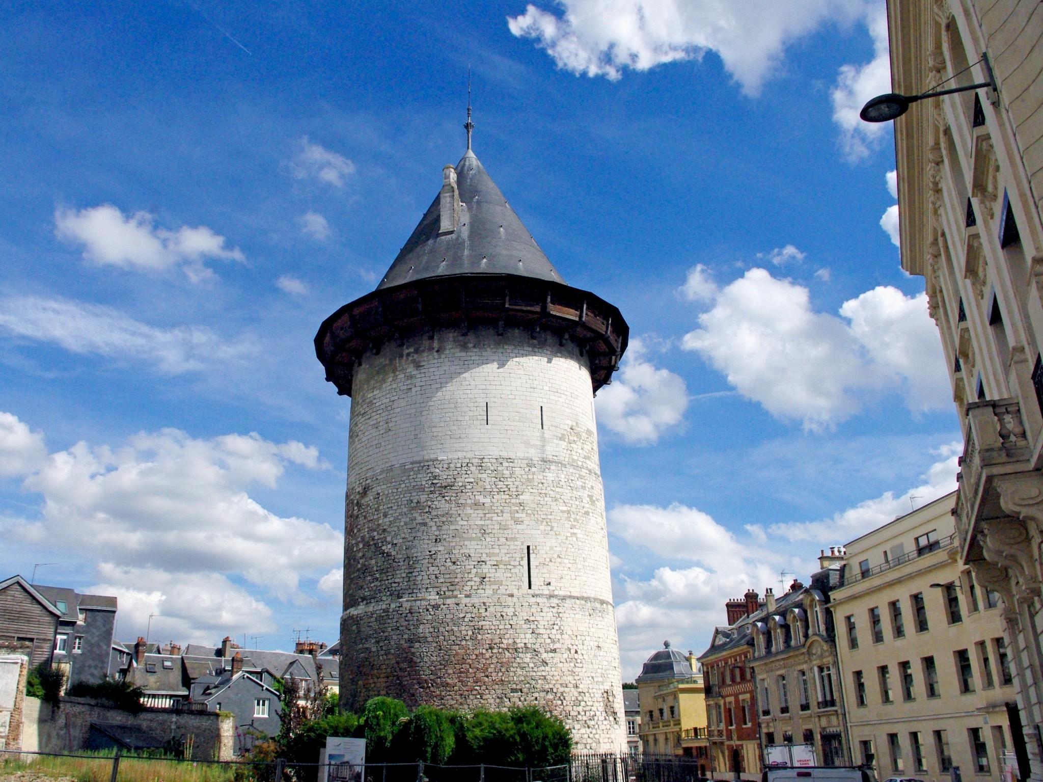 Walking in the old town of Rouen: Joan of Arc Tower © French Moments