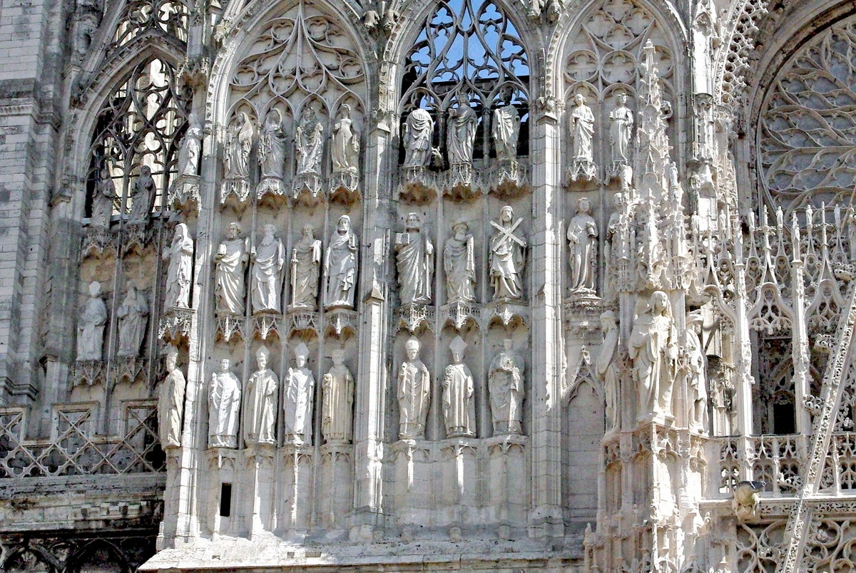Monumental Statues of Rouen Cathedral copyright French Moments