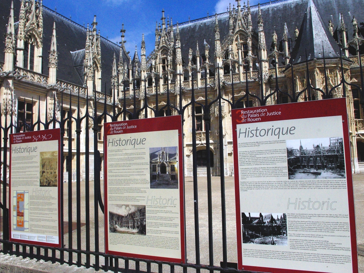 Walking in the old town of Rouen: Parliament of Normandy © French Moments