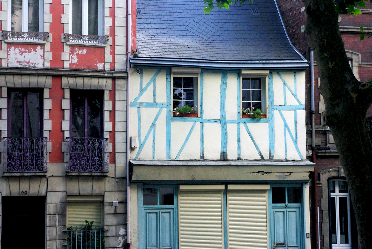 Place de la Rougemare, Rouen © French Moments