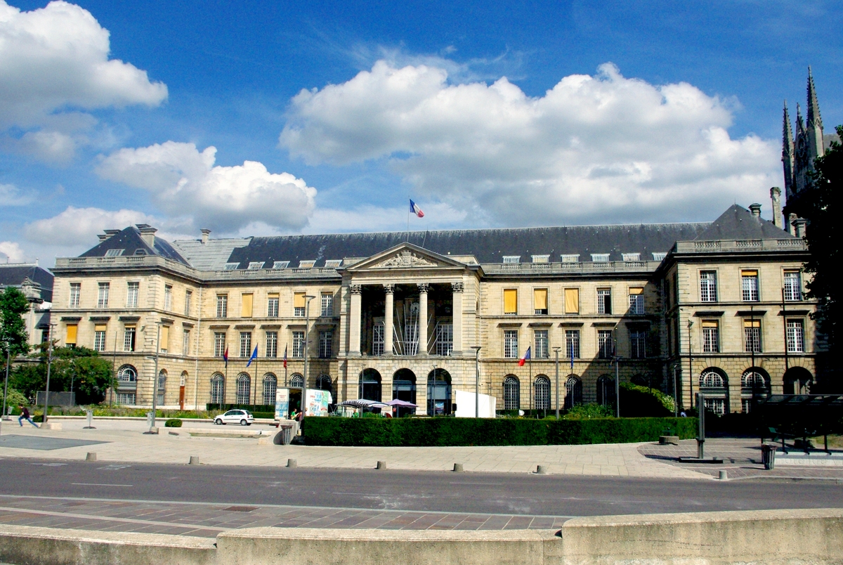 Rouen City-Hall © French Moments