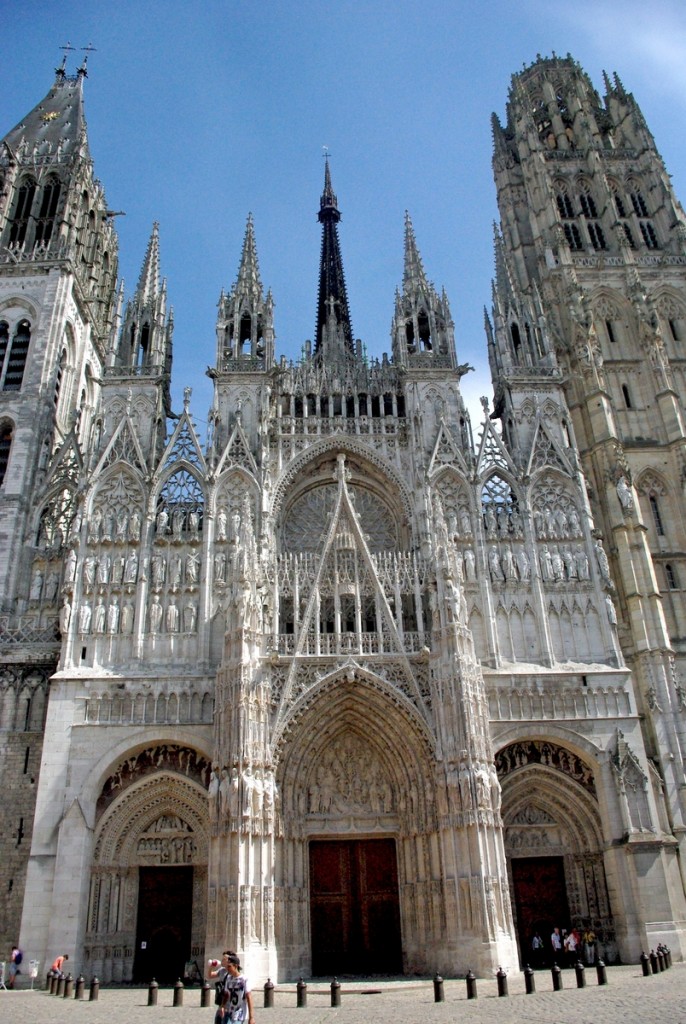 Explore Rouen Cathedral, France tallest church! - French Moments