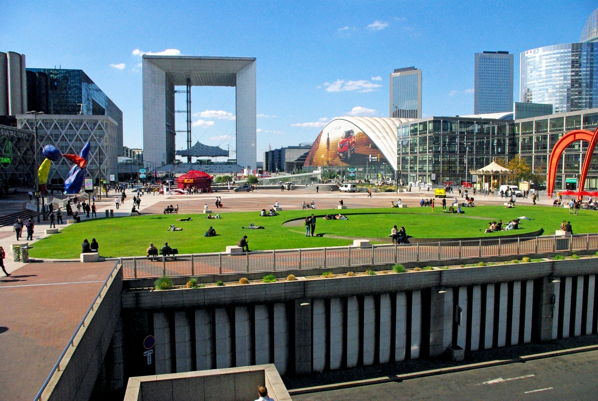 Discover the Grande Arche de la D fense French Moments