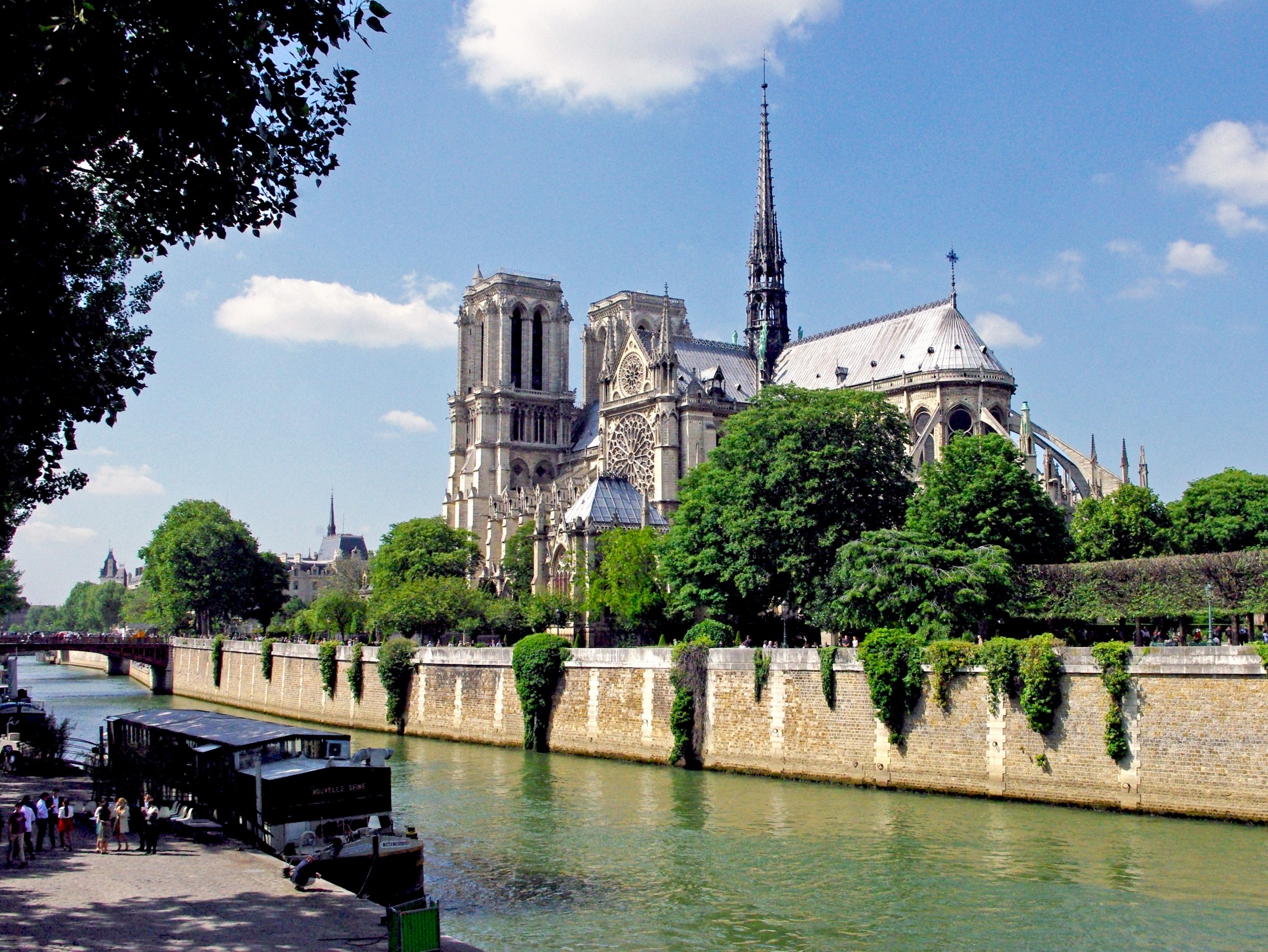 Famous Monuments of Paris - Notre-Dame Cathedral © French Moments